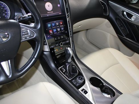 Used 2015 INFINITI Q50 Premium RWD image 13