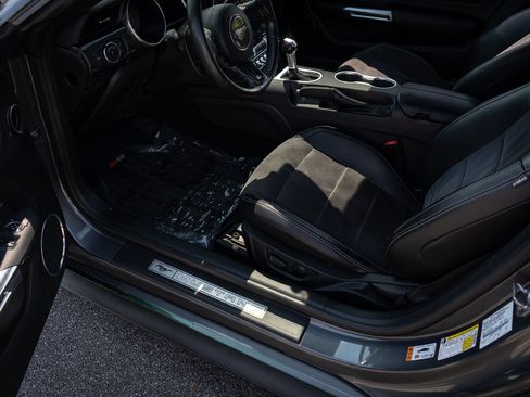 Used 2021 Ford Mustang GT Premium w/ Carbon Sport Interior Package RWD image 17