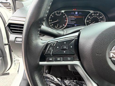 Used 2024 Nissan Altima 2.5 SV w/ SV Premium Package FWD image 30