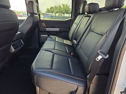 Used 2025 Ford F250 Lariat AWD/4WD image 28