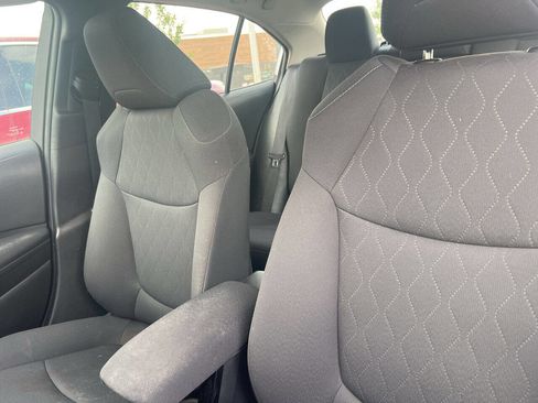 Used 2020 Toyota Corolla LE FWD image 18