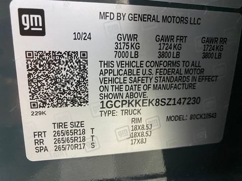 Certified 2025 Chevrolet Silverado 1500 LT AWD/4WD image 32