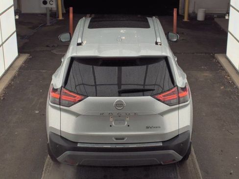 Used 2023 Nissan Rogue SV w/ SV Premium B Package image 16