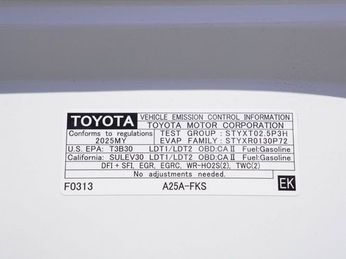 Used 2025 Toyota RAV4 XLE image 26