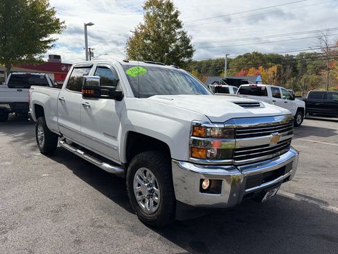 Used 2019 Chevrolet Silverado 2500 LTZ w/ Duramax Plus Package image 4
