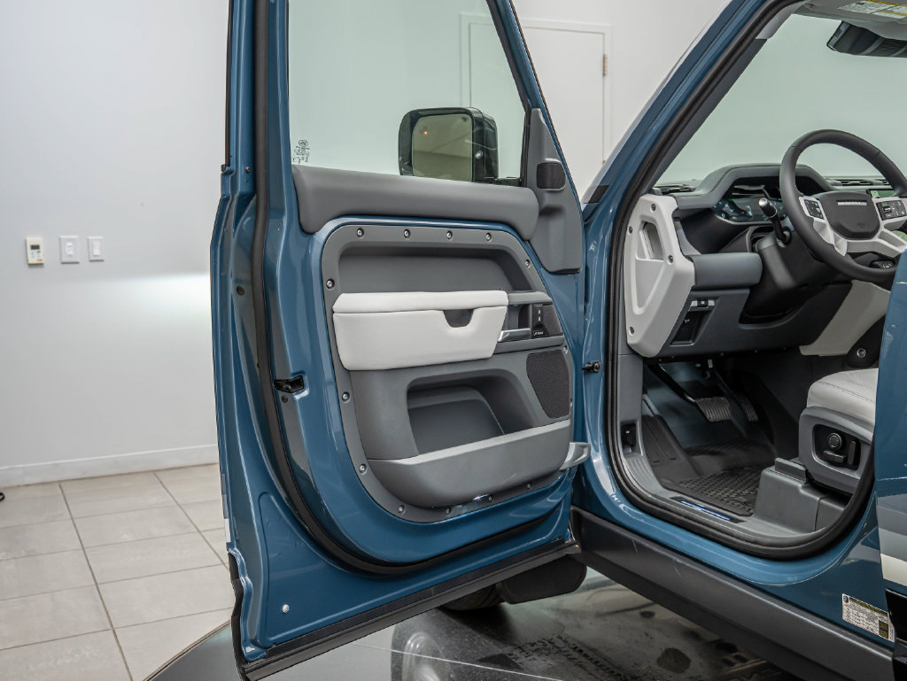 New 2026 Land Rover Defender 110 S AWD/4WD image 28