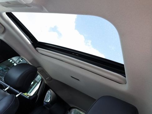 Certified 2022 MAZDA CX-30 AWD 2.5 S w/ Premium Package image 18