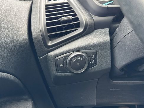 Used 2020 Ford EcoSport SE image 19