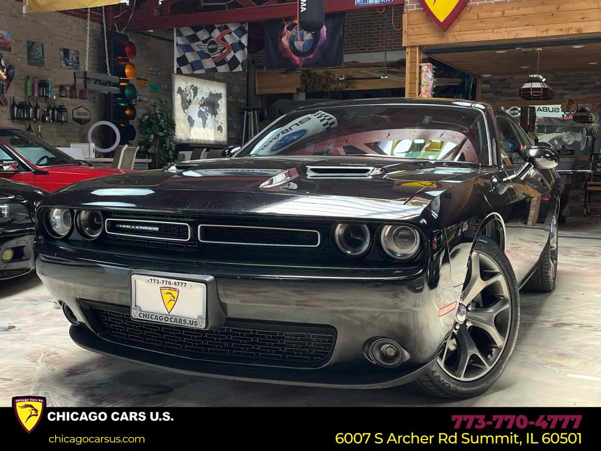 Used 2015 Dodge Challenger SXT Plus RWD image 1