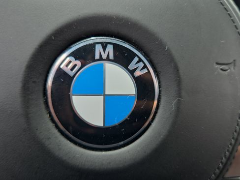 Used 2022 BMW M440i Convertible w/ Premium Package RWD image 38