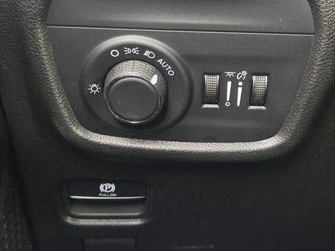 Used 2024 Jeep Grand Cherokee L Laredo AWD/4WD image 22
