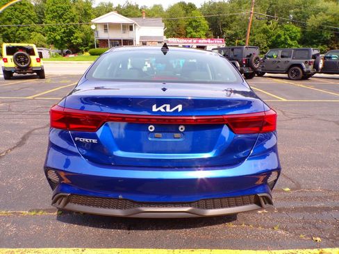 Used 2023 Kia Forte LXS w/ LXS Technology Package FWD image 10