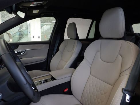 Certified 2025 Volvo XC90 T8 Plus image 15