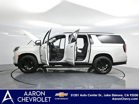 New 2024 Chevrolet Suburban High Country image 36