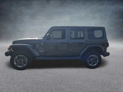 Used 2019 Jeep Wrangler Unlimited Sahara image 6