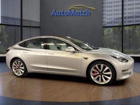 Used 2018 Tesla Model 3 Long Range image 13