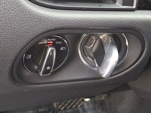 Used 2025 Porsche Macan image 30