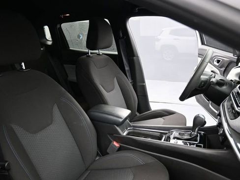 Used 2025 Jeep Compass Sport AWD/4WD image 24