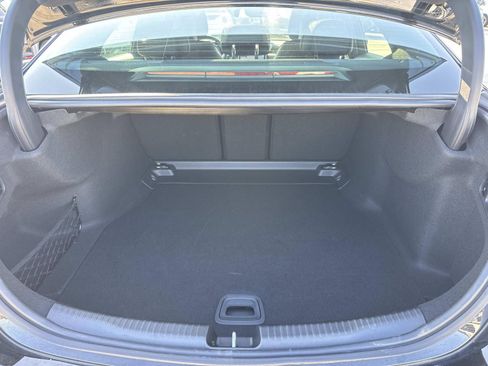 Used 2025 Mercedes-Benz C 300 Sedan image 8