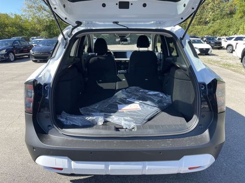 New 2026 Nissan Kicks SV w/ SV Premium Package AWD/4WD image 16