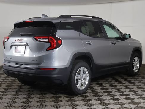 Used 2023 GMC Terrain SLE w/ Driver Convenience Package AWD/4WD image 8