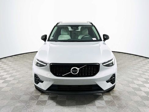 Used 2026 Volvo XC40 B5 Plus w/ Protection Package Premier AWD/4WD image 2