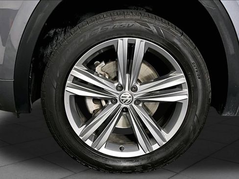 Used 2018 Volkswagen Atlas SE w/ R-Line Package FWD image 11