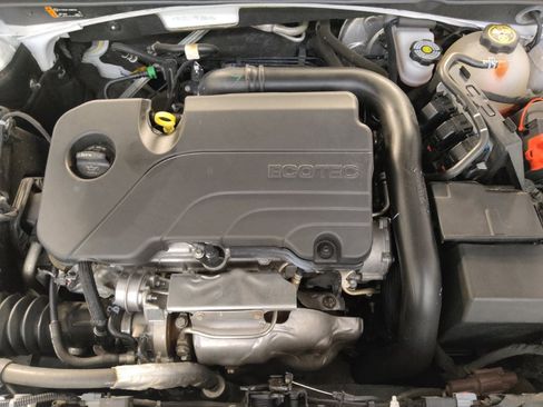 Used 2022 Chevrolet Malibu LT FWD image 30