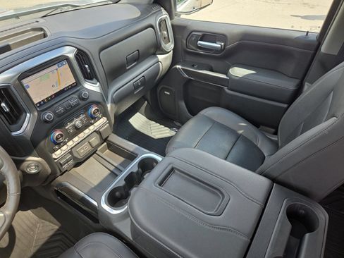 Used 2021 Chevrolet Silverado 1500 LTZ w/ Technology Package AWD/4WD image 12