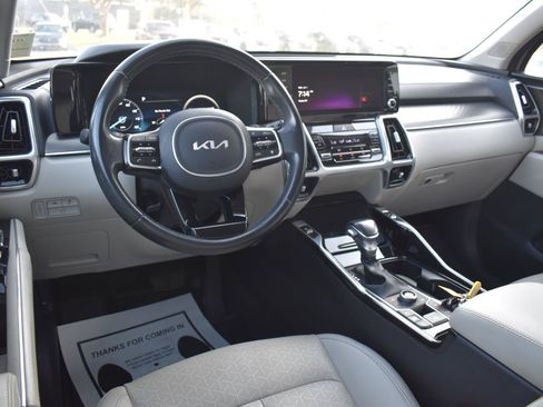Used 2023 Kia Sorento SX AWD/4WD image 29