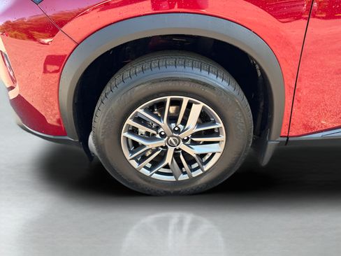 Used 2026 Nissan Rogue S AWD/4WD image 18