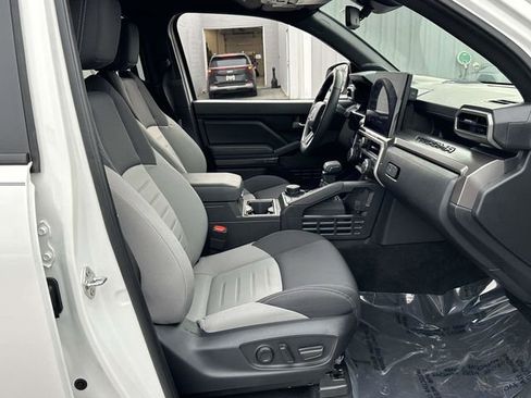 Used 2024 Toyota Tacoma TRD Sport w/ TRD Sport Upgrade Package image 18