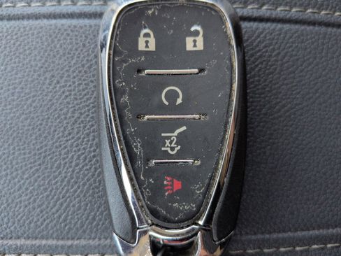 Used 2019 Chevrolet Traverse LT FWD image 30