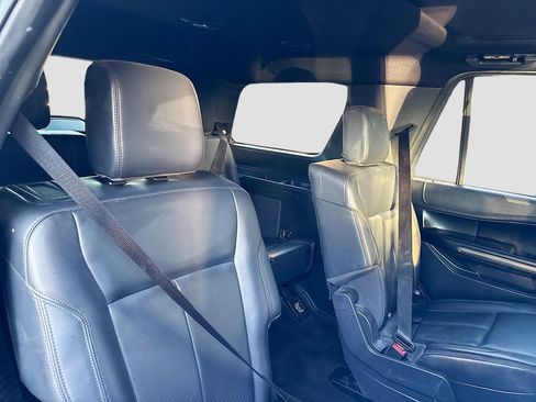Used 2023 Ford Expedition Limited RWD image 28