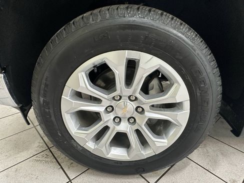 Certified 2024 Chevrolet Silverado 1500 LTZ w/ LTZ Convenience Package II image 20