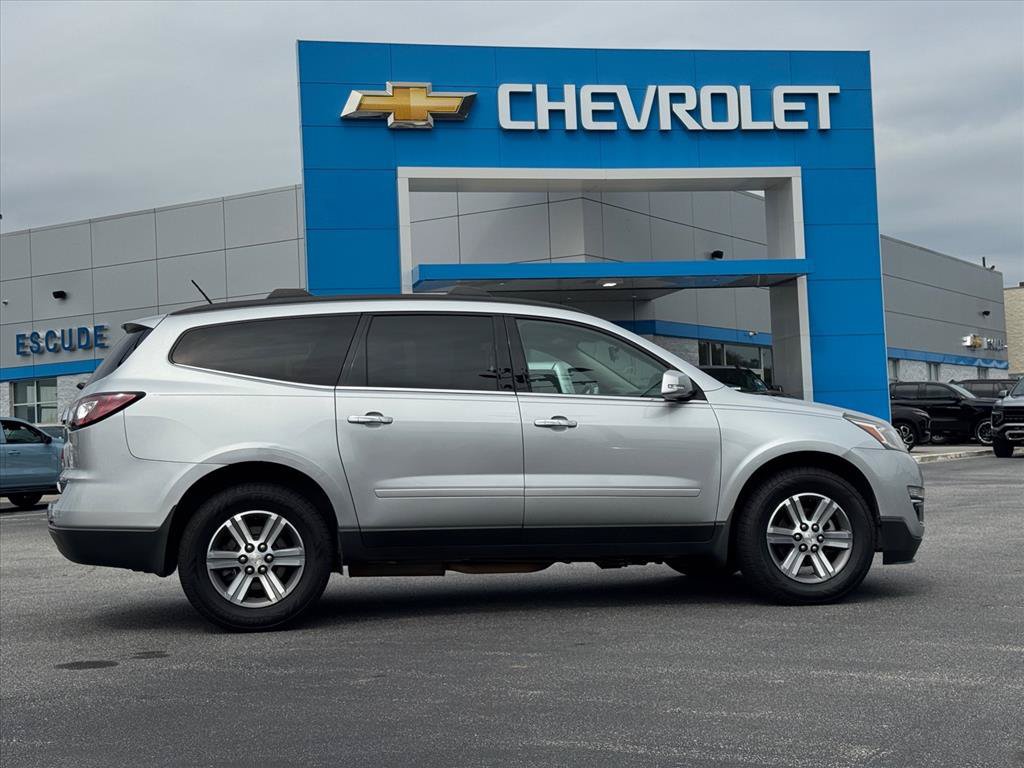 Used 2015 Chevrolet Traverse LT FWD image 2