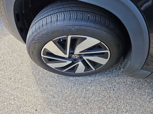 Certified 2024 Volkswagen Atlas SEL AWD/4WD image 2