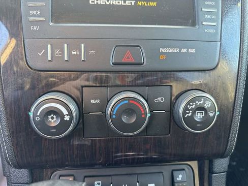 Used 2017 Chevrolet Traverse LT w/ Style and Technology Package image 26