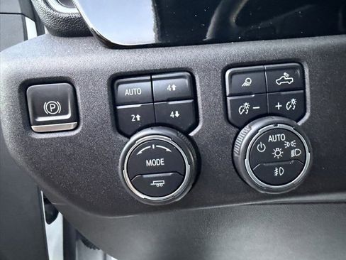 Used 2024 Chevrolet Silverado 2500 LTZ image 21