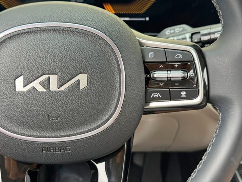 Used 2025 Kia Sorento EX w/ Panoramic Sunroof Package FWD image 21