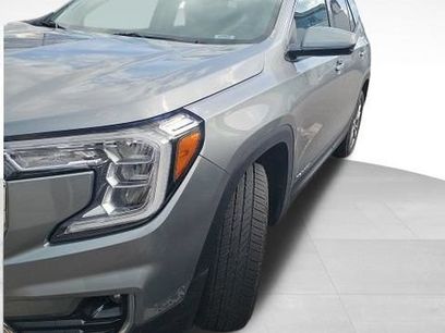 Used 2024 GMC Terrain SLT