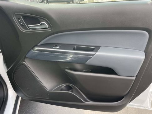 Used 2016 Chevrolet Colorado Z71 AWD/4WD image 25