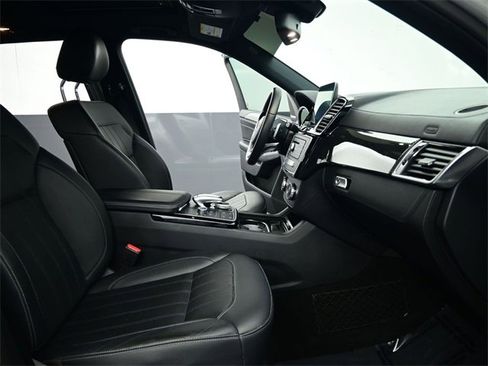 Used 2017 Mercedes-Benz GLE 43 AMG 4MATIC image 35