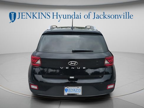 New 2026 Hyundai Venue SEL FWD image 4