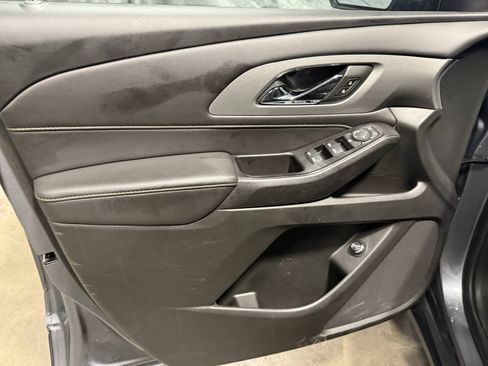 Used 2020 Chevrolet Traverse LT w/ LPO, Floor Liner Package AWD/4WD image 19