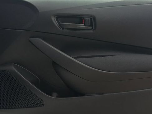 Used 2025 Toyota Corolla LE w/ LE Premium Package FWD image 17
