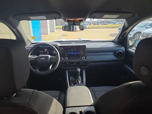 Used 2024 Chevrolet Colorado W/T w/ Safety Package image 14