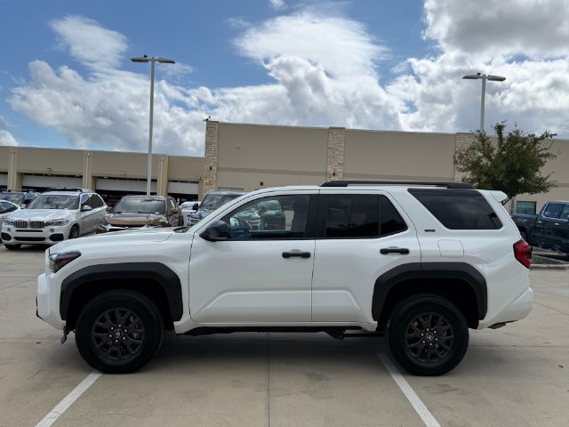 Used 2026 Toyota 4Runner SR5 AWD/4WD image 8