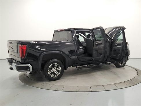 Used 2022 GMC Sierra 1500 SLT w/ SLT Convenience Package image 15