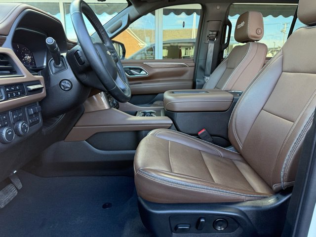 Used 2024 Chevrolet Tahoe High Country w/ Premium Package AWD/4WD image 19
